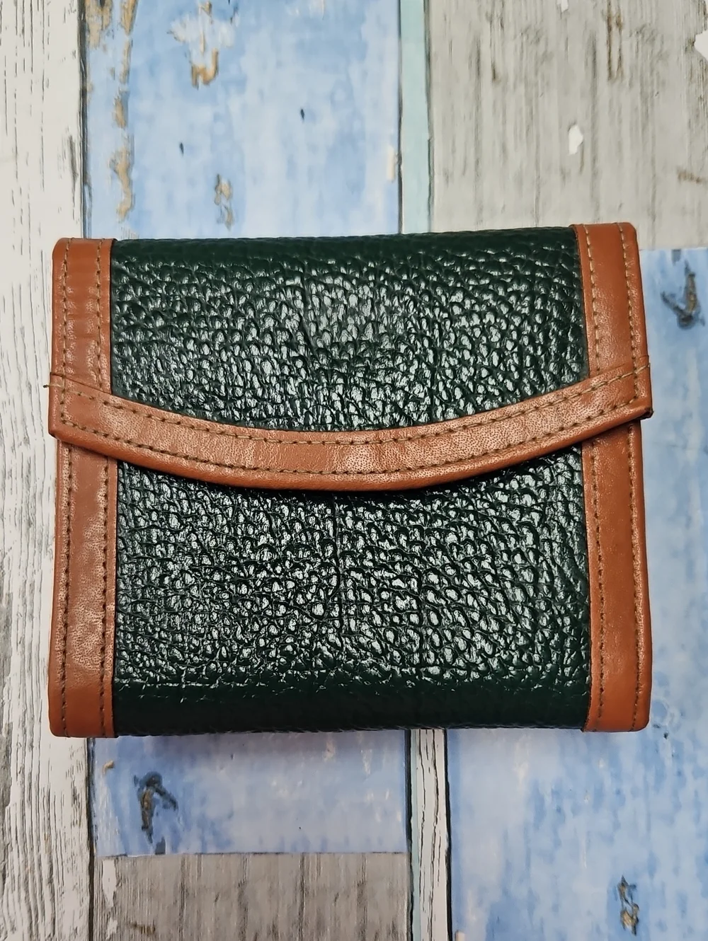 Vintage Dooney & Bourke All-Weather Leather compact wallet in hunter green/tan
